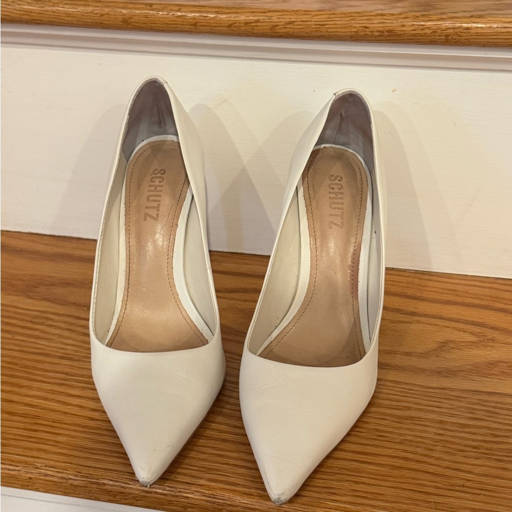 Schutz Lou Pump - image 4